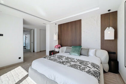 1edc1c90499e4edae09935b97c333121 - 14