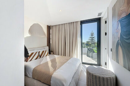 1edc1c90499e4edae09935b97c333121 - 15