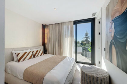 1edc1c90499e4edae09935b97c333121 - 16