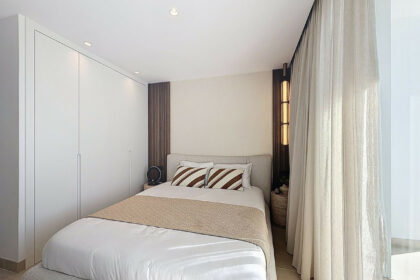 1edc1c90499e4edae09935b97c333121 - 18