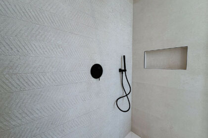 1edc1c90499e4edae09935b97c333121 - 23