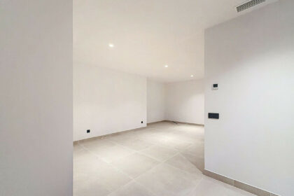 1edc1c90499e4edae09935b97c333121 - 44