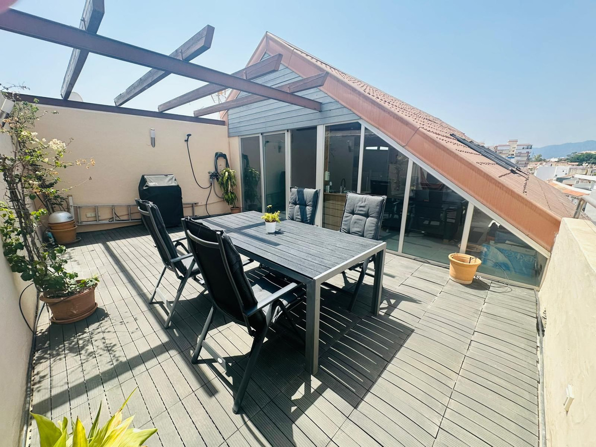 2061910033d1fd80f3c8353d0c22e811 - 1