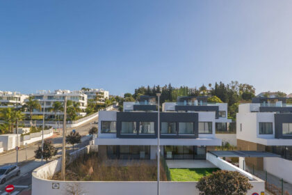 20eafd2712f1582a5fb2eeb651e219a3 - 1