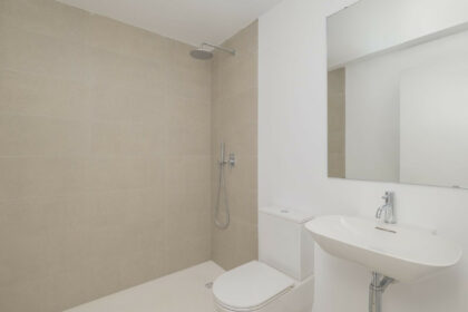 20eafd2712f1582a5fb2eeb651e219a3 - 24