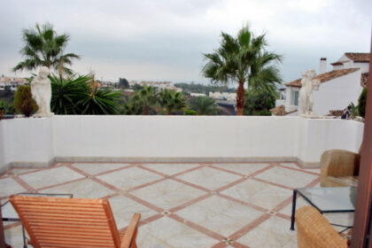 2108e5d1f0e3e9de33d3a05160f098ba - 14