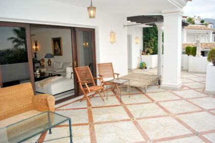 2108e5d1f0e3e9de33d3a05160f098ba - 17