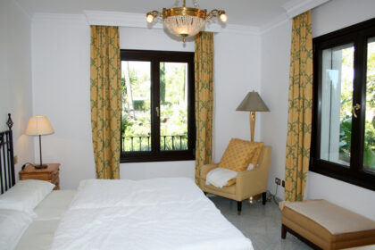 2108e5d1f0e3e9de33d3a05160f098ba - 19