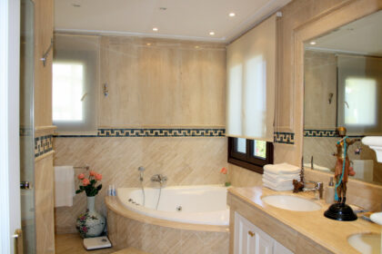 2108e5d1f0e3e9de33d3a05160f098ba - 21