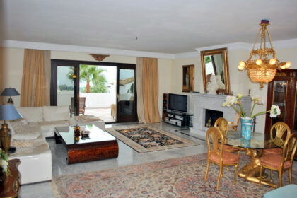 2108e5d1f0e3e9de33d3a05160f098ba - 23