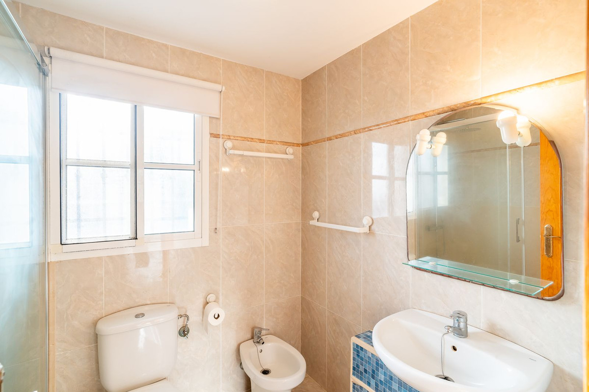 21739b17264fa400aa7da773e20f8375 - 20