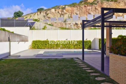 21aa70c02246b843364fef4369dc7d62 - 18