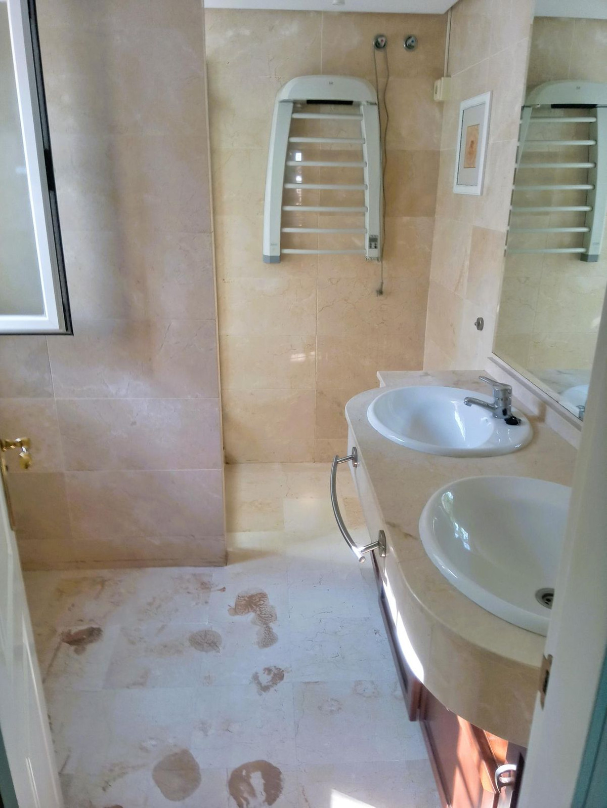 21b657c5a2840bd31695f582b8e62855 - 17