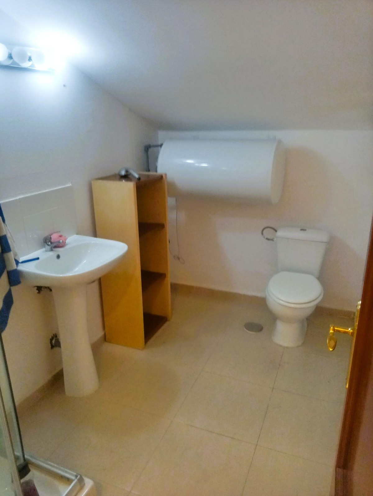 21b657c5a2840bd31695f582b8e62855 - 22