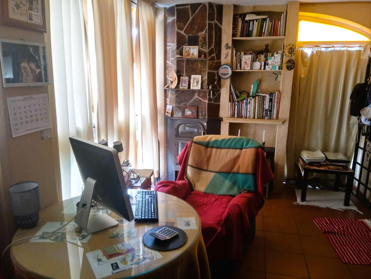 21b657c5a2840bd31695f582b8e62855 - 8