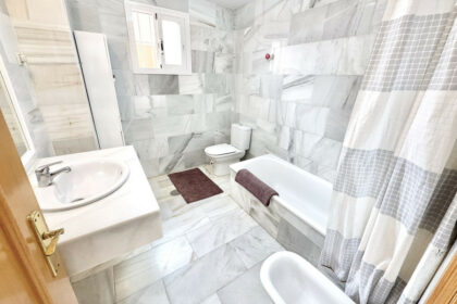 22408085e189e7e3495c3bef558163aa - 21