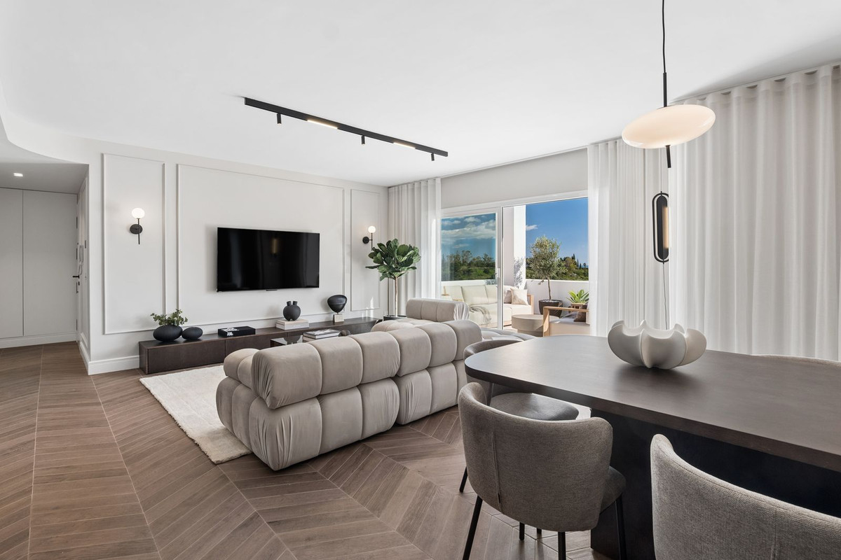 2268a7f4049bc40b61942a33a8fcd637 - 1