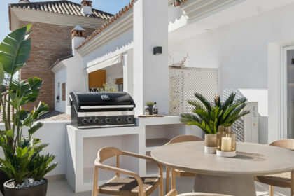 2268a7f4049bc40b61942a33a8fcd637 - 10