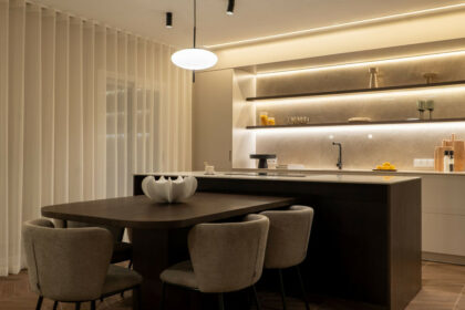 2268a7f4049bc40b61942a33a8fcd637 - 13