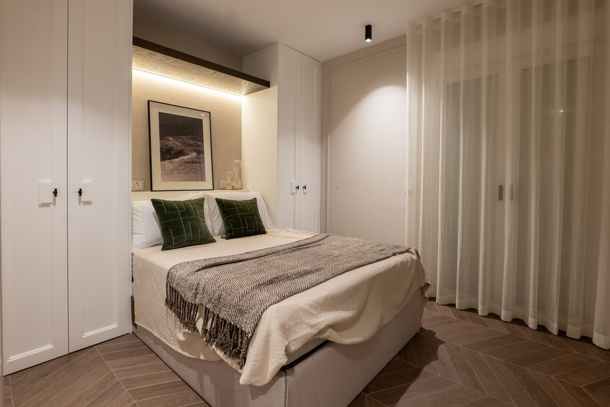 2268a7f4049bc40b61942a33a8fcd637 - 21