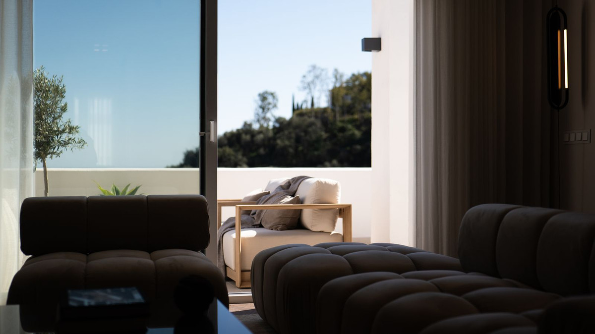 2268a7f4049bc40b61942a33a8fcd637 - 22