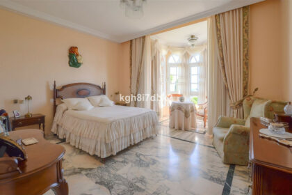 230ad58d46d4d4a3b60975c2fc9666b0 - 14