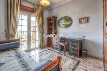 230ad58d46d4d4a3b60975c2fc9666b0 - 25