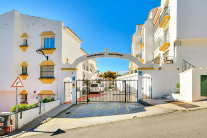 23d9a482456f1a8d7f7e42691f82487f - 22