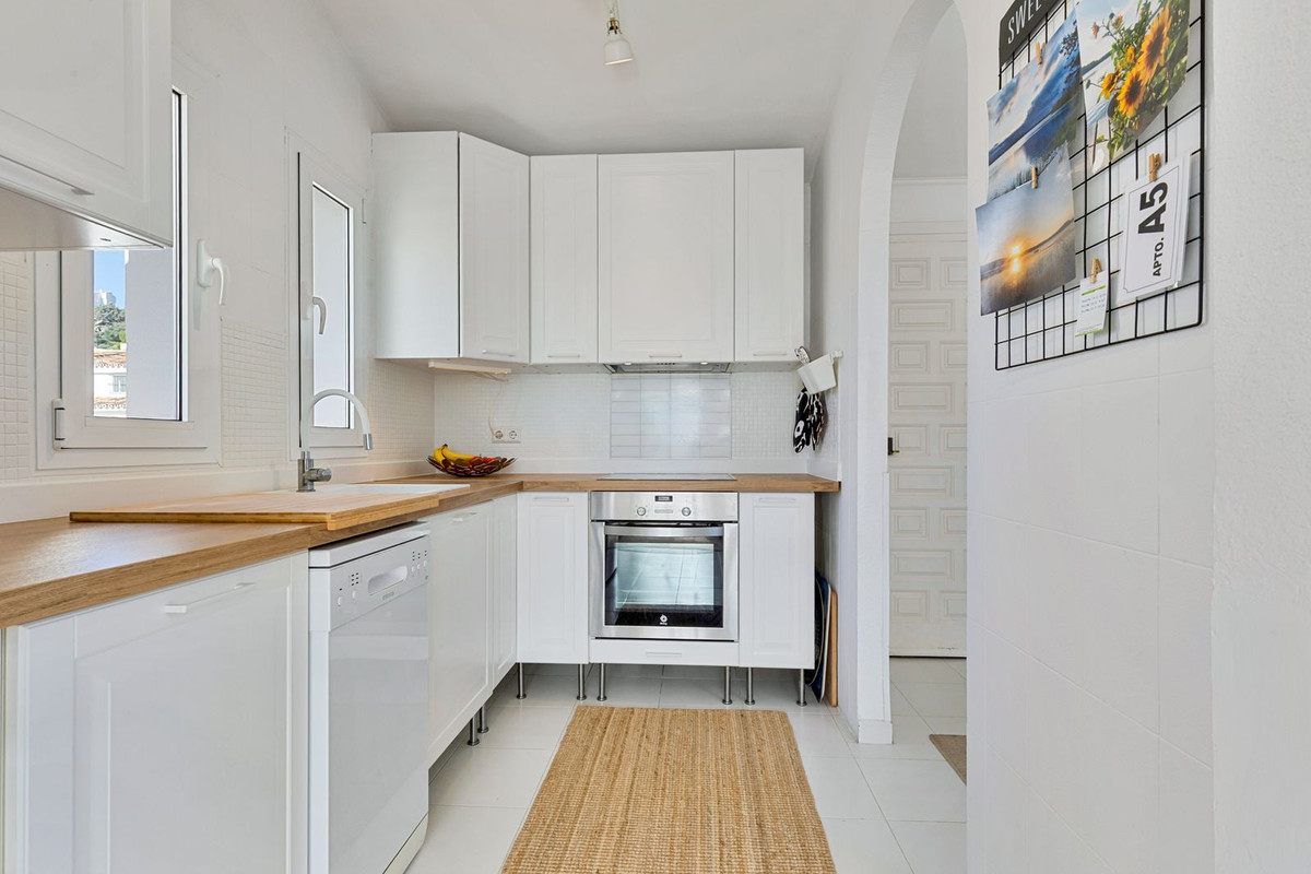 23d9a482456f1a8d7f7e42691f82487f - 5