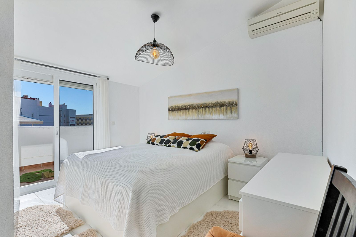 23d9a482456f1a8d7f7e42691f82487f - 8