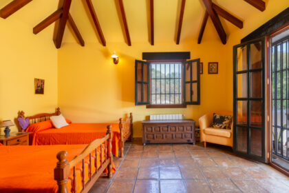 24ba8f3fe31a775454b7ad45e6956bf1 - 15