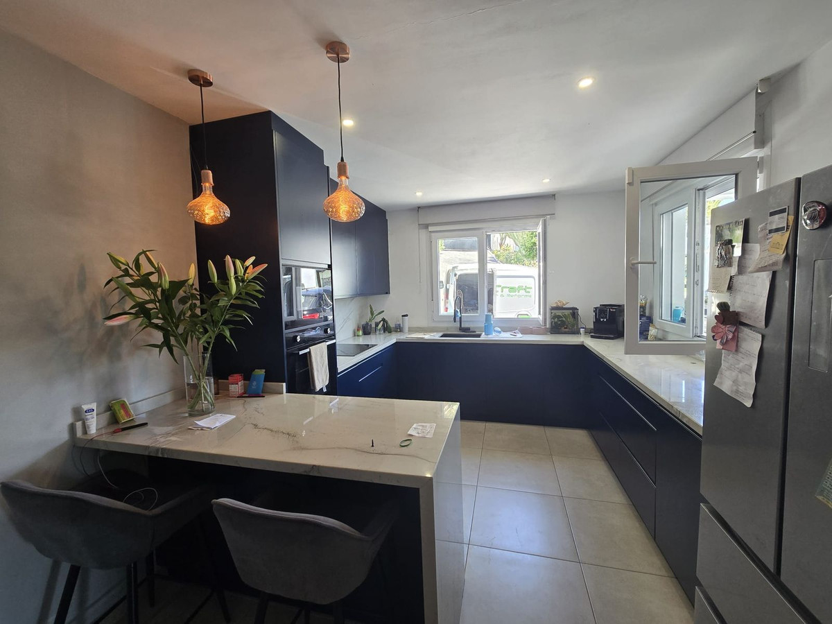 24bff886b6816e06b65a0963e73f4b04 - 11