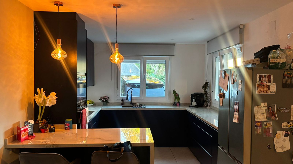 24bff886b6816e06b65a0963e73f4b04 - 20