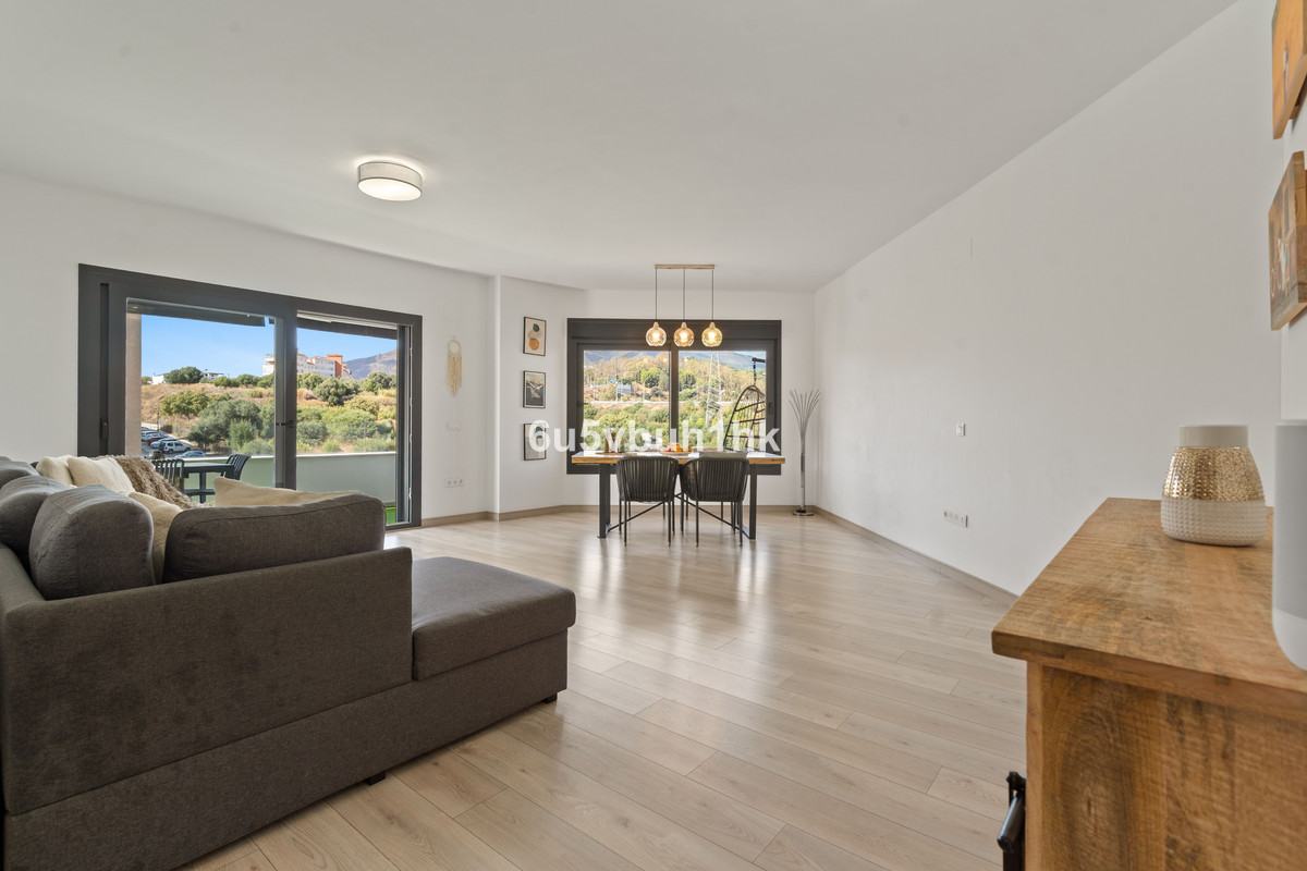 25950382719b6d832eec4aa4e44bf4d0 - 1