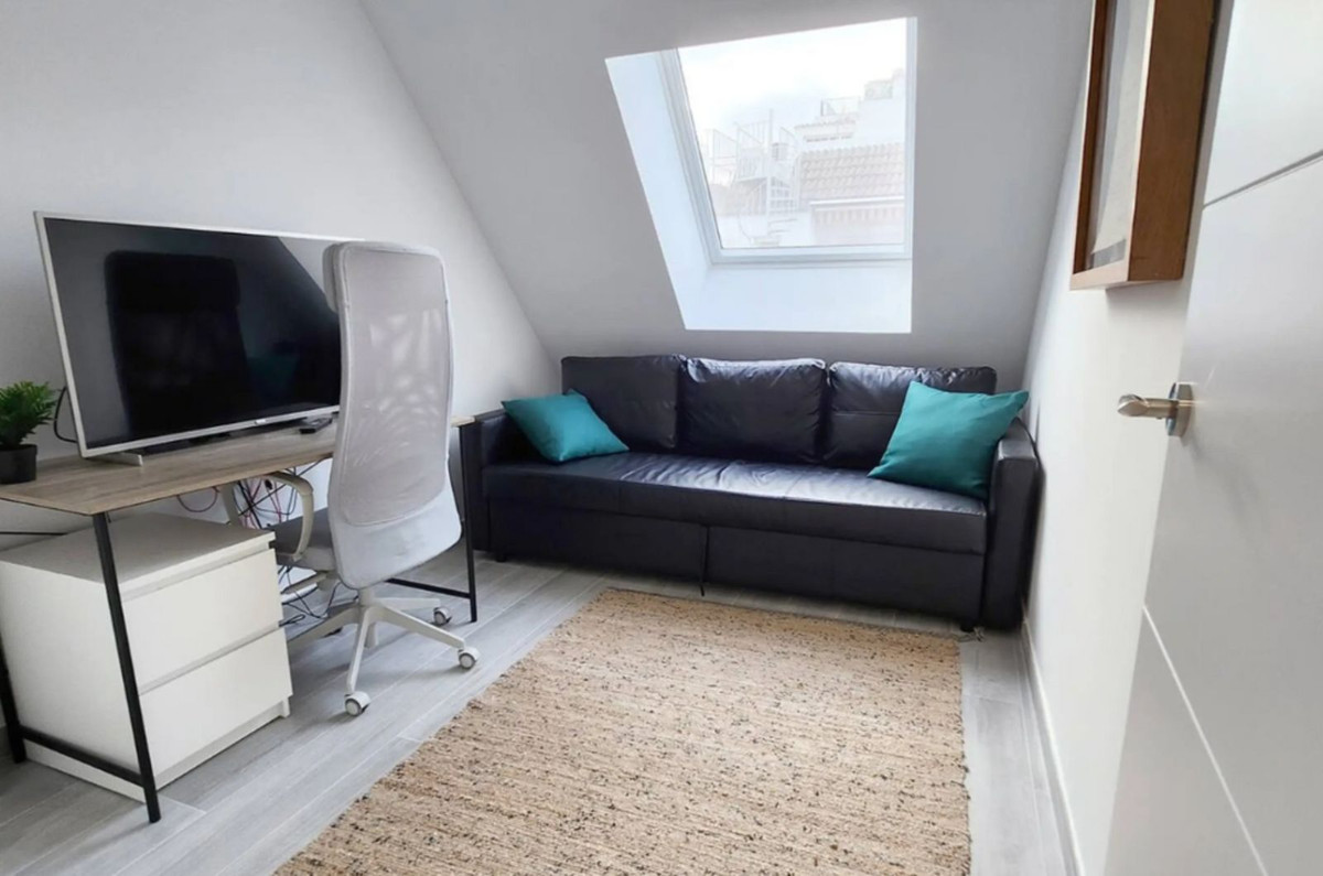 25c775cb6f20256afbb531269afd2e30 - 10