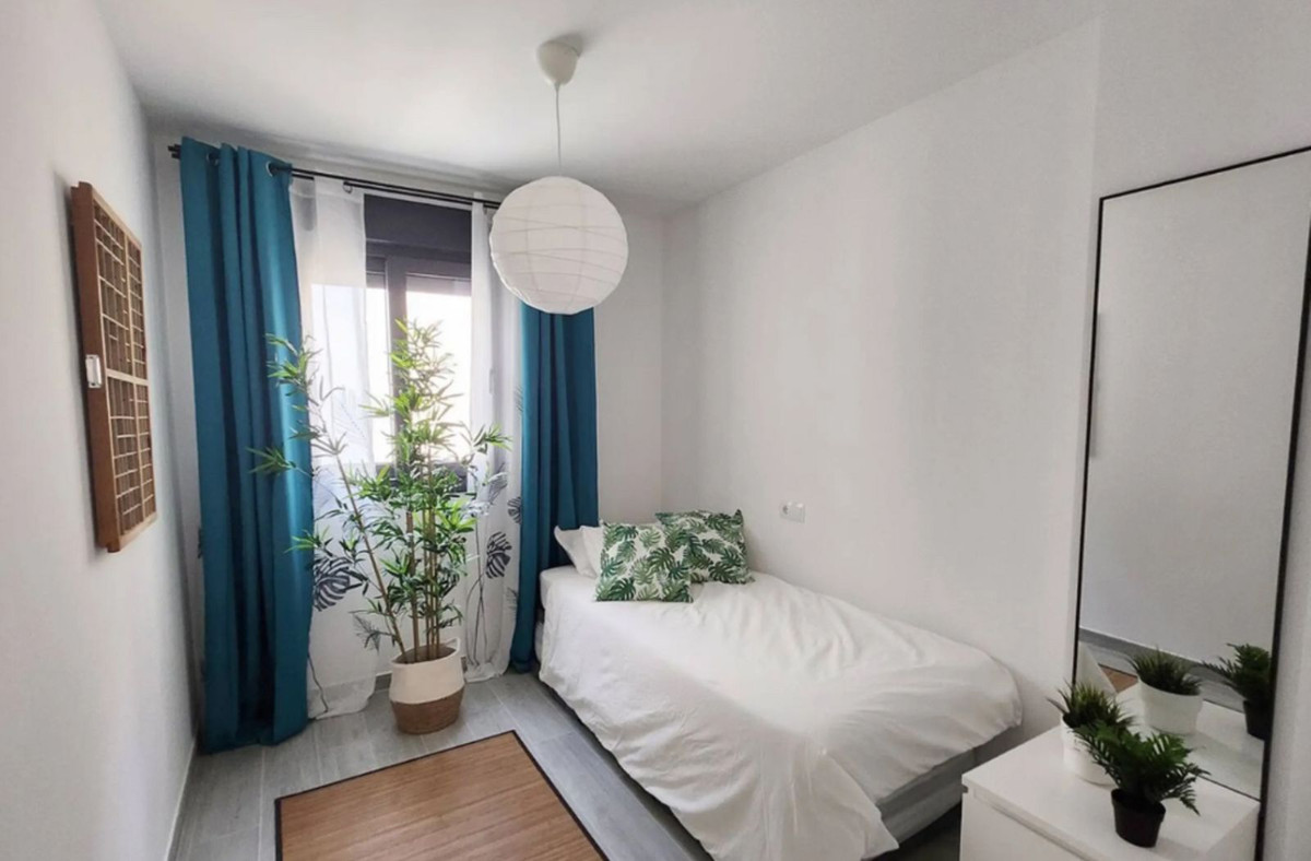 25c775cb6f20256afbb531269afd2e30 - 12