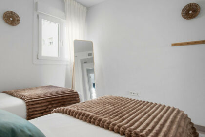 26e46368a1a4d380a5ecb5f39a6e0498 - 14