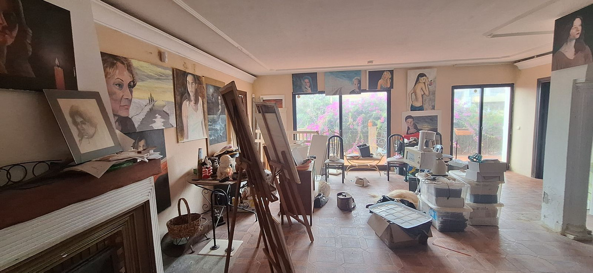 26e9c765898747e49292489b605c47fb - 22