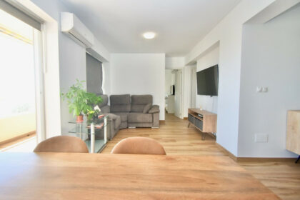 271d3cd0d2f12bc5bbf174c6b8438a31 - 11