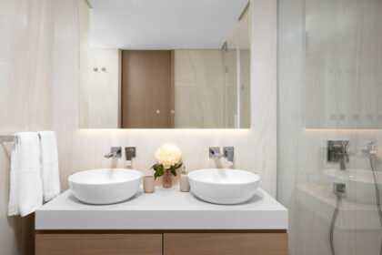 284f63db26517a58f9726c012192534e - 24