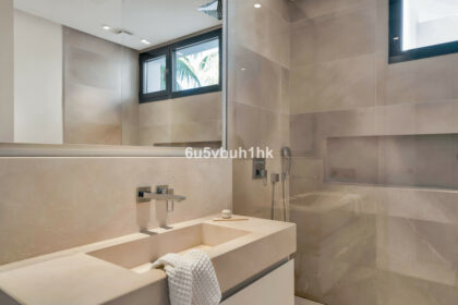 28d774bdd49614104c93c759f5ef7126 - 34