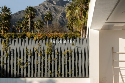 28d774bdd49614104c93c759f5ef7126 - 44