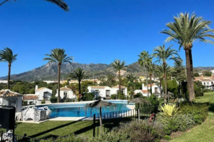 28e74aca24c28d38eefe5ee5251909d8 - 1