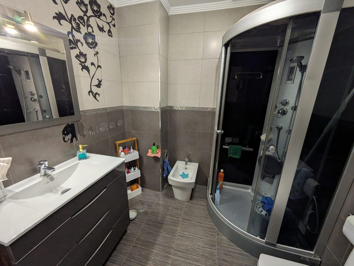 29a8be00a1f0c0dbf398a821c40930cd - 18