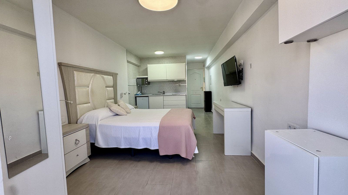 29e00aaec6e061fa301601c7567202b3 - 14