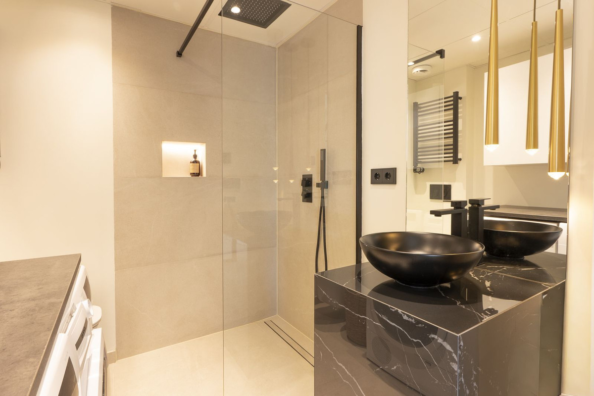 2a34cdf615fd0f440cffff8e46bc14e1 - 15