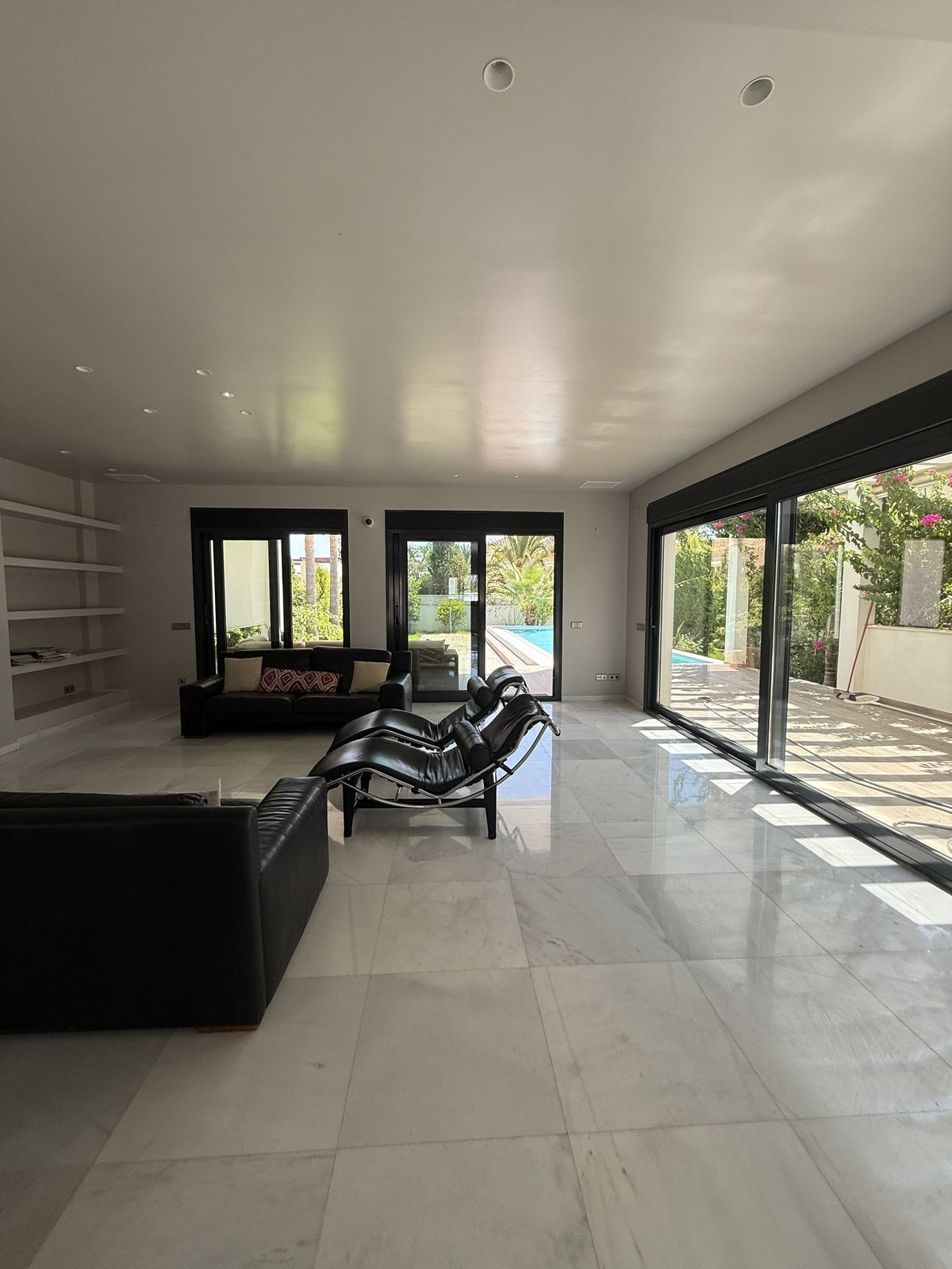 2a60441e2a4fe5f042c76d1dd4bb1963 - 14