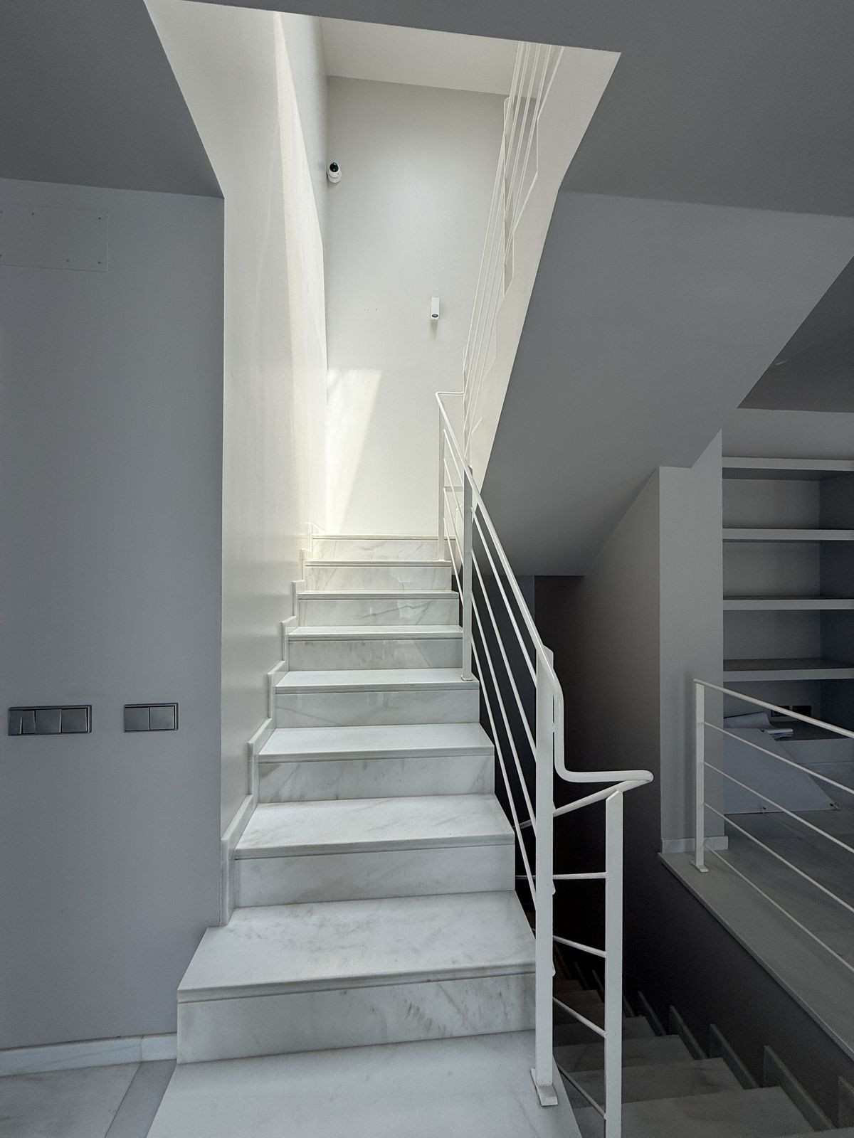 2a60441e2a4fe5f042c76d1dd4bb1963 - 17