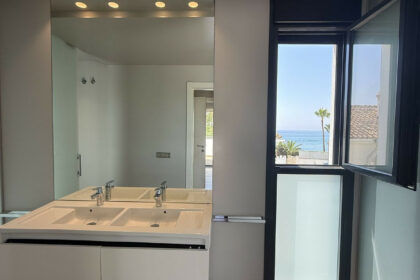 2a60441e2a4fe5f042c76d1dd4bb1963 - 24