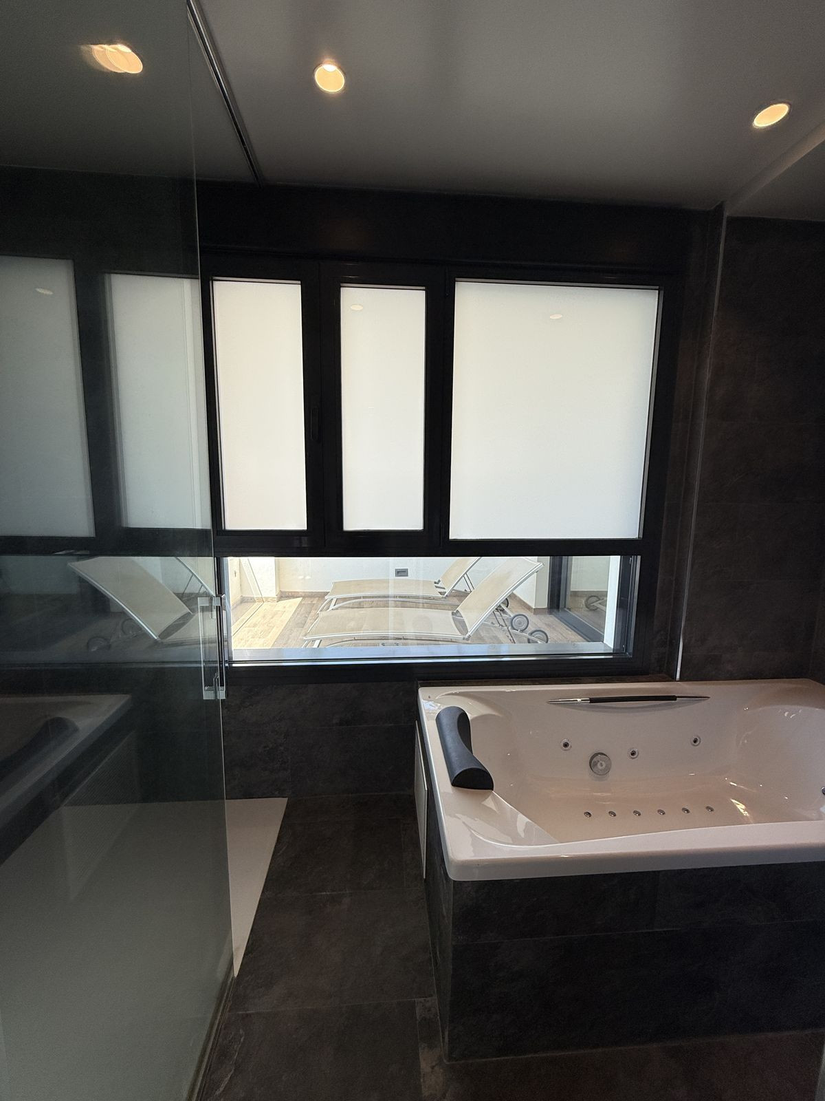 2a60441e2a4fe5f042c76d1dd4bb1963 - 25